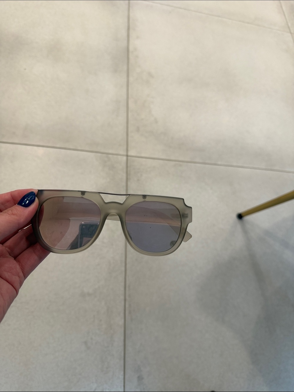 Women’s Translucent Gray Fashion Sunglasses